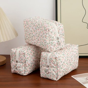 Monogramme brodé Floral maquillage sac grande capacité <span class=keywords><strong>pochette</strong></span> femmes filles voyage Portable cosmétique sacs étuis - Product Image 1