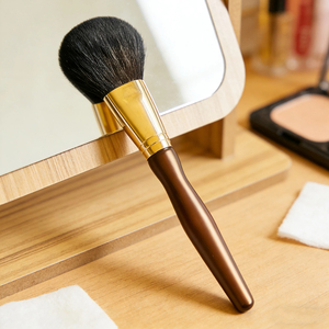 Pinceaux de maquillage vegan de haute qualité YRX, poils synthétiques, manche en bois, écologiques, avec logo personnalisé, marque privée - Product Image 3