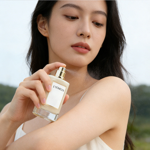 Perfume de Larga Duración con Aroma Cítrico Cítrico y Energético, Fórmula Francesa Natural y Limpia, Perfume al por Mayor para Unisex - Product Image 3