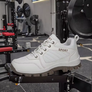 รองเท้ากีฬาพื้นหนาสีพื้นแบบใหม่สำหรับผู้หญิงปี 2026 ป้องกันการลื่นและทนทานต่อการสึกหรอ เหมาะสำหรับวิ่งในฤดูใบไม้ร่วงสำหรับเด็กผู้หญิง - Product Image 2