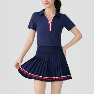 Ensemble jupe de tennis grande taille bicolore avec haut à col polo et jupe plissée taille haute pour le golf et le pickleball - Product Image 2
