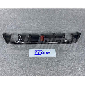 Difusor trasero de fibra de carbono estilo luz de freno LED para INFINITI Q60 2016-2022 - Product Image 2