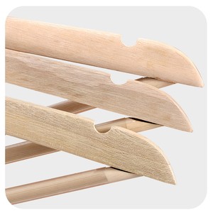 <span class=keywords><strong>Cintre</strong></span> rétro audacieux <span class=keywords><strong>en</strong></span> <span class=keywords><strong>bois</strong></span> de camphre, <span class=keywords><strong>cintre</strong></span> pour costume <span class=keywords><strong>en</strong></span> <span class=keywords><strong>bois</strong></span> massif non peint, support de vêtements pour la maison - Product Image 2