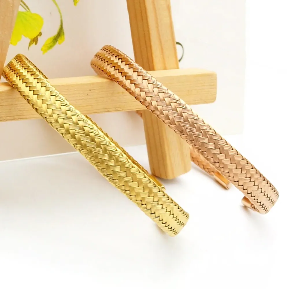 Bracelet manchette à chevrons en acier inoxydable bijoux à breloques pour femmes, bijoux en acier inoxydable ensemble de bracelets plaqués or 18 carats