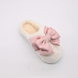 Pantofole da donna <span class=keywords><strong>con</strong></span> fiocchi per la casa invernale per la casa in peluche pantofole calde e soffici da donna - Product Image 1