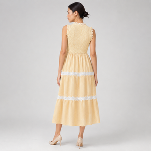 Vestido Midi Personalizado OEM/ODM para Mujer, Sin Mangas, con Cuello con Volantes, Adorno de Encaje a Rayas y Falda Escalonada, para Compradores de Marcas de Resorts de Verano - Product Image 2