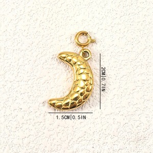 Vente en gros de pendentifs en acier inoxydable doré de style chinois vintage pour la fabrication de colliers, bracelets et boucles d'oreilles DIY - Product Image 3