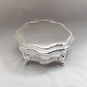 Elegant Shiny Silver Metal Jewelry <strong>Trinket</strong> <strong>Box</strong> - Product Image 2