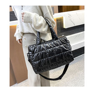 Sac à bandoulière simple pour femmes automne hiver <span class=keywords><strong>2022</strong></span> nouveau sac à bandoulière littéraire de créateur sac à bandoulière tendance pour femmes - Product Image 2