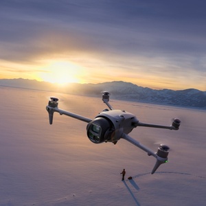 Dron Industrial DJI Mavic 4 Pro (RC 2) Edición Usada, 10KM, Mapeo O3, Inspección, Aplicación Zenmatal, Control Remoto, Dron Profesional 8k - Product Image 3