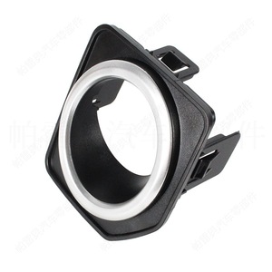 Land Rover Freelander 2 - Enjoliveurs de phares antibrouillard 2011-2014 - Cache en ABS LR040783 - Fixation par clip sur le pare-chocs avant - Product Image 1