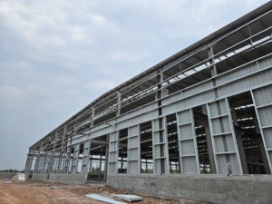 Durable Galvanized Steel <b>Frame</b> Prefabricated Steel Structure Building for Modern Industrial Workshop and Storage Warehouse - Product Image 1