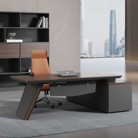 Bureau de direction moderne en bois foncé avec pieds inclinés et armoire latérale extensible pour espace de travail de PDG - Vente en gros
