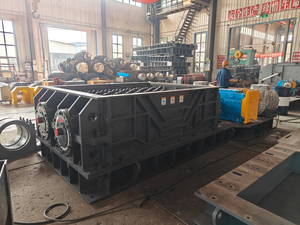 Concasseur à double rouleau denté haute capacité et durable avec moteur AC, boîte <span class=keywords><strong>de</strong></span> vitesses et pompe pour matériaux collants et humides, idéal pour l'exploitation minière et les carrières - Product Image 5