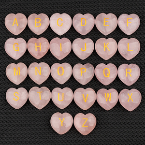 Cristal curativo 26 letras del alfabeto amor corazón cuarzo rosa Puff corazón bolsillo piedra preocupación piedra corazón tallado para decoración del hogar - Product Image 3
