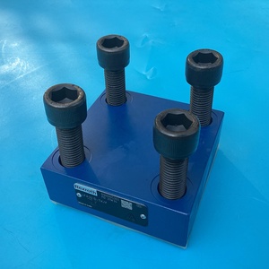 R900905303 LFA32D-7X/F Bloc de commande hydraulique à 2 voies 32 mm avec couvercle - Product Image 2