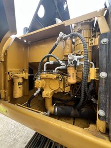 Excavatrice Caterpillar d'occasion CAT 320D2L à prix avantageux, équipement de construction d'occasion, jaune, 20 tonnes, moteur, faible nombre d'heures de fonctionnement - Product Image 5