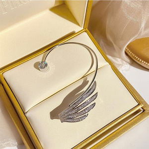 Pendientes de clip de mariposa de aleación de zinc Zhuofeng Jewelry para orejas sin perforación, pendientes de moda unisex. - Product Image 2