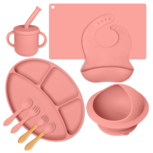 Juego de alimentación para bebés de 7 piezas, de silicona de grado alimenticio sin BPA, con tapete, plato, cuchara, babero, tazón con divisiones, tenedor y taza con ventosa para la comilosa de los niños - Product Image 1