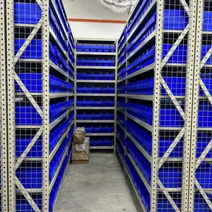 仓库工具小零件存储和组织货架使用带分隔器的塑料可堆叠工业储物箱