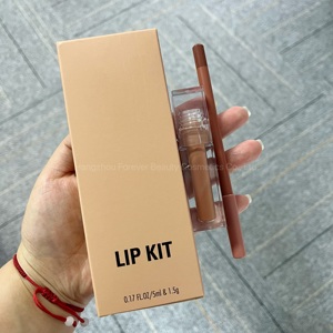 Set de Labios Marrón Personalizado Vegano Brillo de Labios <span class=keywords><strong>Extra</strong></span> Brillante con Kit de Contorno de Delineador de Labios Mate de Marca Propia - Product Image 2