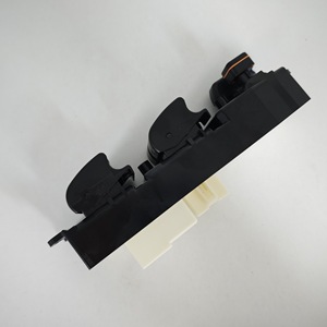 Interrupteur de lève-vitre avant gauche 84820-12340 - Product Image 3