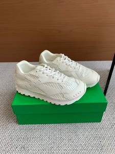 รองเท้าดีไซเนอร์ Bottegas Venetas Orbit Low-top รองเท้าวิ่งลำลองสีเงินสไตล์เรโทร รองเท้ากีฬาแฟชั่น รองเท้าเดินทันสมัย - Product Image 6