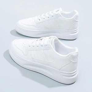 Nouvelles Chaussures Blanches Polyvalentes à Semelle Épaisse pour Femme Printemps 2026 Style Coréen INS Harajuku Baskets Étudiantes - Product Image 3