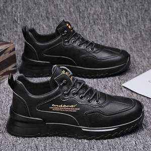 Chaussures en cuir microfibre pour hommes en gros d'usine - Baskets décontractées noires à lacets avec semelle en caoutchouc pour hommes, style marche - Product Image 1