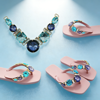 Chaîne de chaussures en cristal pour femme, en forme de V, avec strass, boucles décoratives, accessoires pour tongs, décorations de chaussures