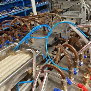 PVC/WPC/PE Techo/Panel de pared/Valla/Tablero de puerta de ventana/Azulejo de piso/Persiana enrollable/Línea de producción de perfil de cuentas de esquina - Product Image 4