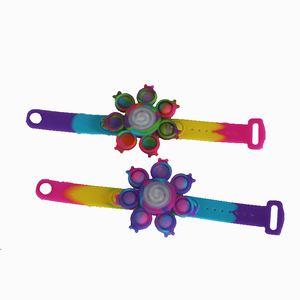 Offre Spéciale bracelets <span class=keywords><strong>anti</strong></span>-stress Led en silicone illuminent les jouets de poulpe pop push pop fidget spinner bracelets avec led pour les enfants - Product Image 4