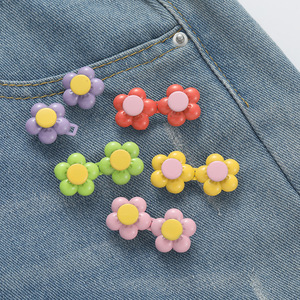 Botón con estampado floral para ajustar la cintura, botón con forma de pétalo de base plana, desmontable, sin clavos, sin necesidad de coser a mano, estilo HyunA - Product Image 1