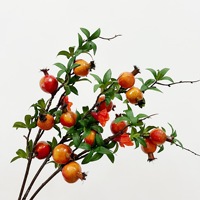 Kunstmatige 5-koppige kleine granaatappeltakken, mini-granaatappelvruchten, decoratief ornament voor woonkamer, tv-kast en tafel