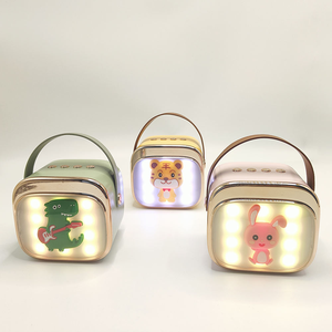 Kinder-Karaoke-Lautsprecher Kabelloses Mikrofon Cartoon RGB LED-Licht <span class=keywords><strong>Echo</strong></span> Heimparty Geburtstagsgeschenk Mini-Gesangsmaschine - Product Image 3