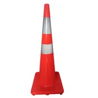 Cônes de signalisation routière de 36 pouces en PVC souple rouge pour le contrôle du trafic et le stationnement, avec base en PVC, faciles à ranger