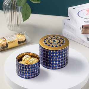 Caja Redonda de Metal Hermética para Guardar Bombones <span class=keywords><strong>Ferrero</strong></span> <span class=keywords><strong>Rocher</strong></span>, Caja de Regalo para Bodas, Empaque Personalizado con Logotipo, Venta al <span class=keywords><strong>Por</strong></span> <span class=keywords><strong>Mayor</strong></span> - Product Image 3