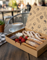 Boîte d'emballage en papier personnalisée de qualité alimentaire pour gaufres, mochi, donuts, frites garnies, snacks à emporter, churros, avec trous pour sauce