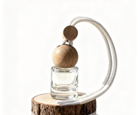 Vente en gros de flacons en verre transparents pour diffuseur d'aromathérapie automobile cylindriques vides de 8 ml, flacon d'huile essentielle avec bouchon sphérique
