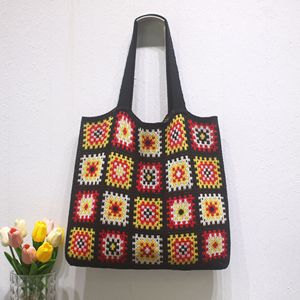 Sac à provisions carré en <span class=keywords><strong>crochet</strong></span> de grand-mère colorée de style bohème personnalisée en usine sac à bandoulière de plage en fleur tricoté à la main pour l'été - Product Image 5