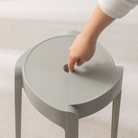 Chaise haute de restaurant simple avec banc épaissi tabouret en plastique pouf empilable pour intérieur extérieur pour hôtel école usage domestique