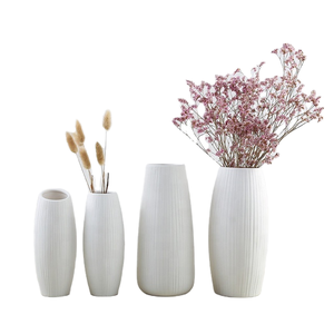 Jarrón Moderno de Cerámica Blanca con Acabado Pigmentado, Hecho a Mano, de 2-4 Pulgadas de Ancho y 4-8 Pulgadas de Alto, para Decoración de Mesa de Boda, Venta al Por Mayor - Product Image 2