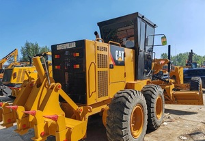 รถเกรดเดอร์มือสอง Caterpillar CAT 140K ปี 2024 ได้รับการรับรองมาตรฐาน CE พร้อมเครื่องยนต์ Cummins ระบบไฮดรอลิกเต็มรูปแบบ เกียร์บ็อกซ์และปั๊ม - Product Image 2