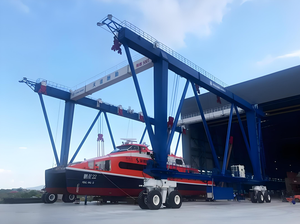 رافعة بحرية متنقلة جديدة مع ارتفاع 3 أمتار رافعة مطاطية لبناء نقل اليخت يتميز بمحرك أساسي - Product Image 6