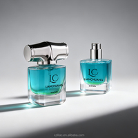 Flacon de parfum en verre carré personnalisé de 30 ml avec vaporisateur, couvercle de parfum unique, flacon de parfum de haute qualité