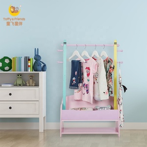 Toffy & Friends – <span class=keywords><strong>porte</strong></span>-<span class=keywords><strong>manteau</strong></span> en <span class=keywords><strong>bois</strong></span> pour enfants, <span class=keywords><strong>porte</strong></span>-<span class=keywords><strong>manteau</strong></span> pour enfants, design en <span class=keywords><strong>bois</strong></span> almira - Product Image 3