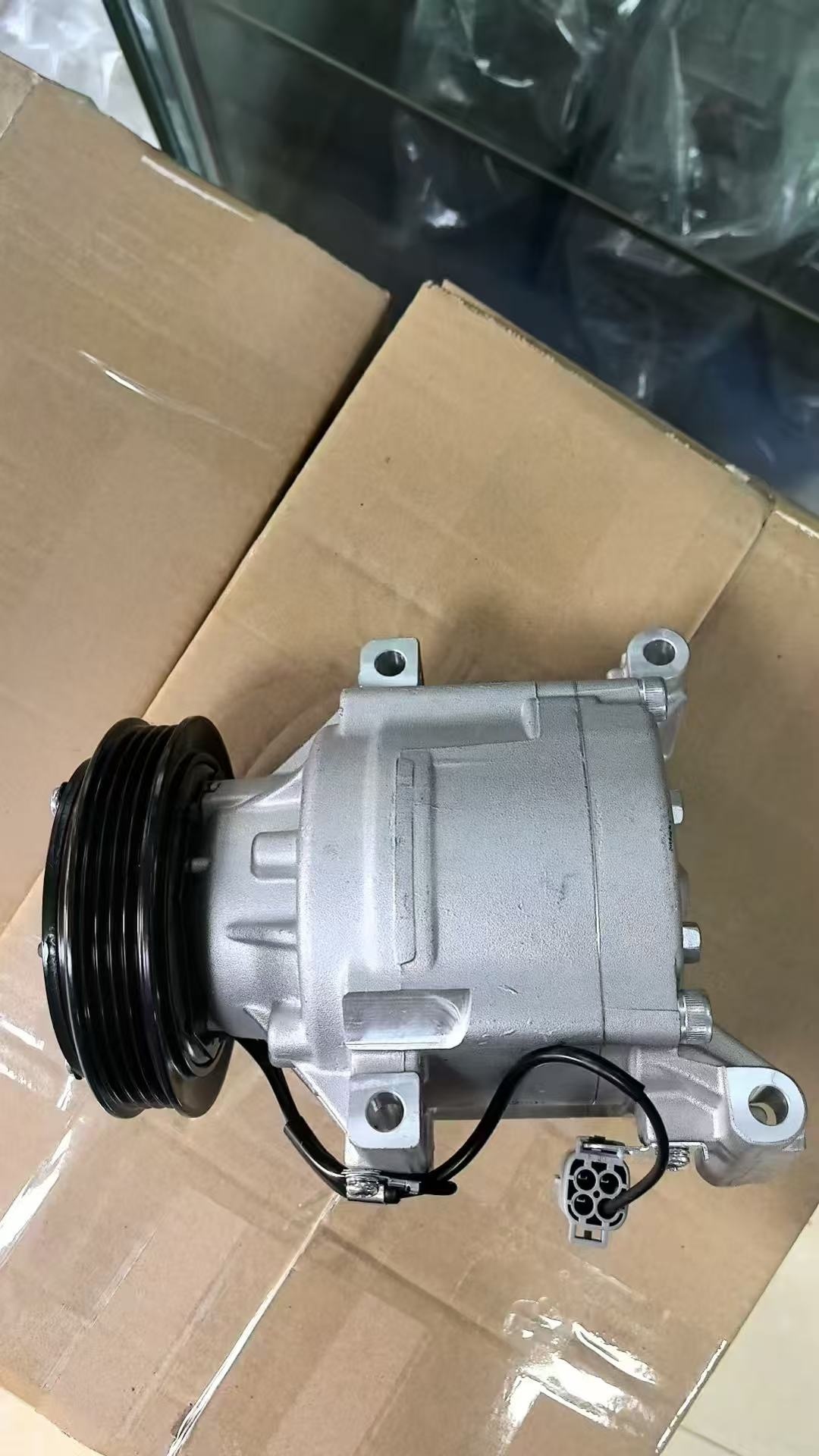 OE472206651 88320-52400 New 12V AC Compressor for Mazda Compatible