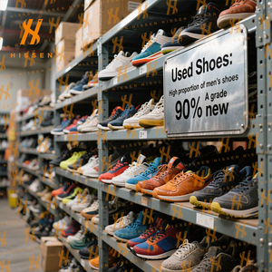 Sử dụng giày dép bán buôn zapatillas usadas tenis usados trẻ em một lớp hỗn hợp thứ hai tay Giày pacas de zapatillas - Product Image 1