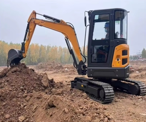 Mini Escavadora para Construção Compacta, Flexível e Adequada para Espaços Estreitos - Product Image 3