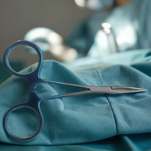 Premium handmatige FUE-pincet met gekartelde punt - titanium/roestvrij staal, antislip, ergonomische ringgreep |   Kliniek Haar - Product Image 6